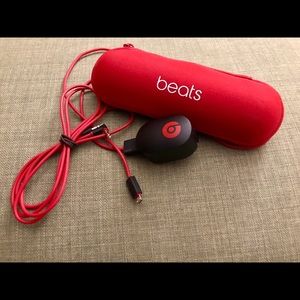 Beats Pill OFFERS ACCEPTED